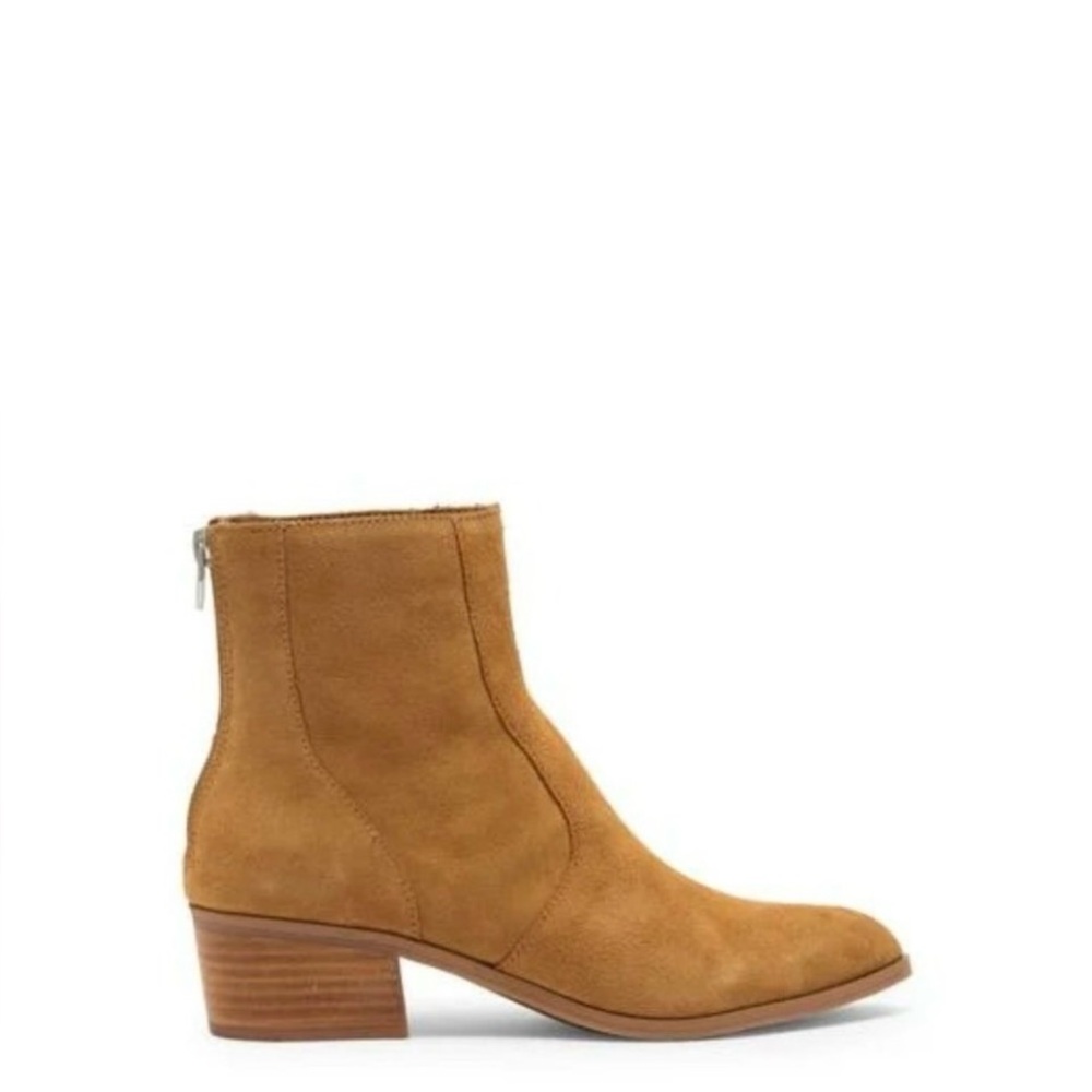 NWOB Suede caramel Dolce Vita Boots Women’s size 7 original price $130